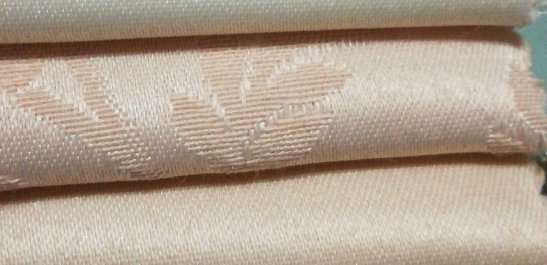 RICAMI FIORENTINI BALDI tovaglia Quadrata cm 160x160 Tessuto antimacchia No Stiro rifinitura a smerlo. Molto Resistente. Prodotto Artigianale Toscano. Crema 03