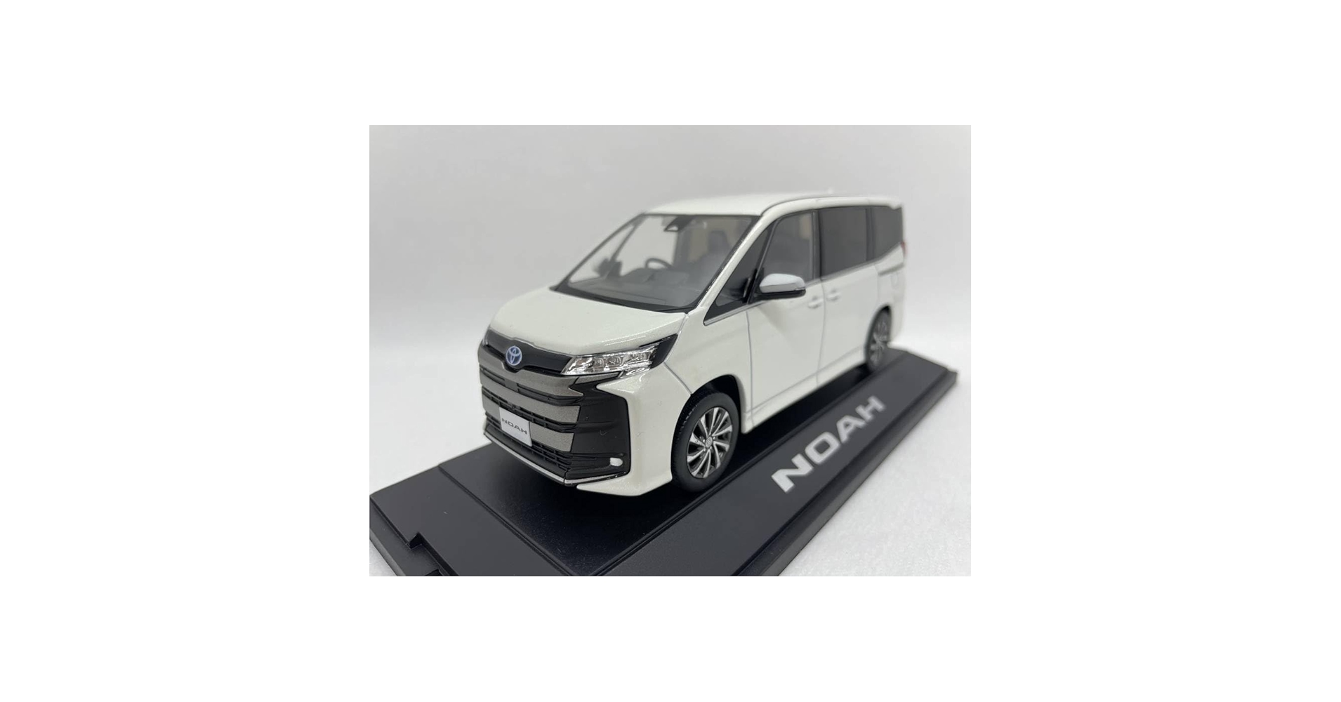 Amazon | 1/30 ミニカー ノア ミニカー NOAH 070 ホワイトパール Amazon | 1/30 ミニカー ノア ミニカー NOAH 070 ホワイトパール