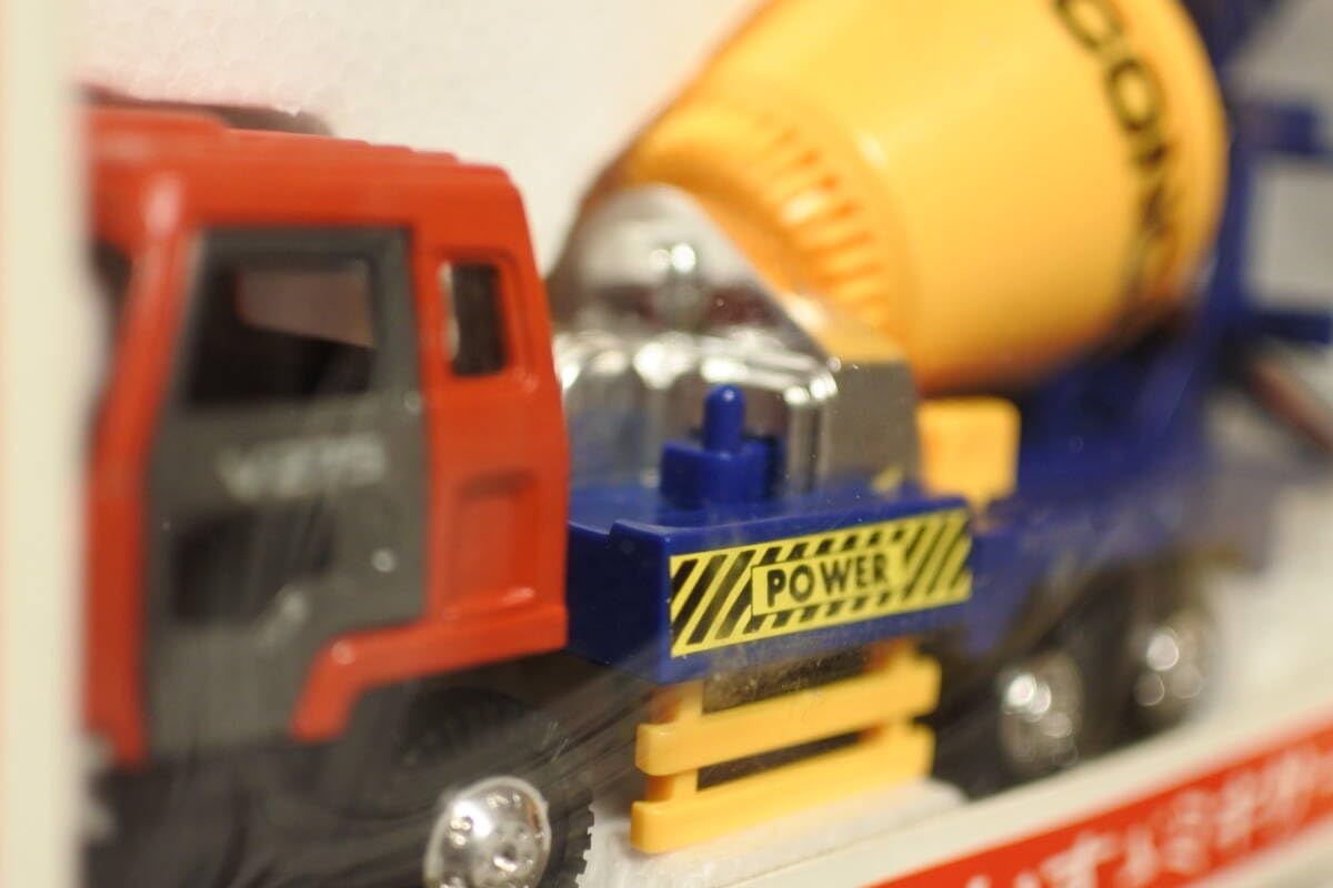 ダイヤペットミニカー　いすゞミキサー車　T-13 Amazon.co.jp: ダイヤペット ヨネザワ いすゞ ミキサー車 T-13 美品