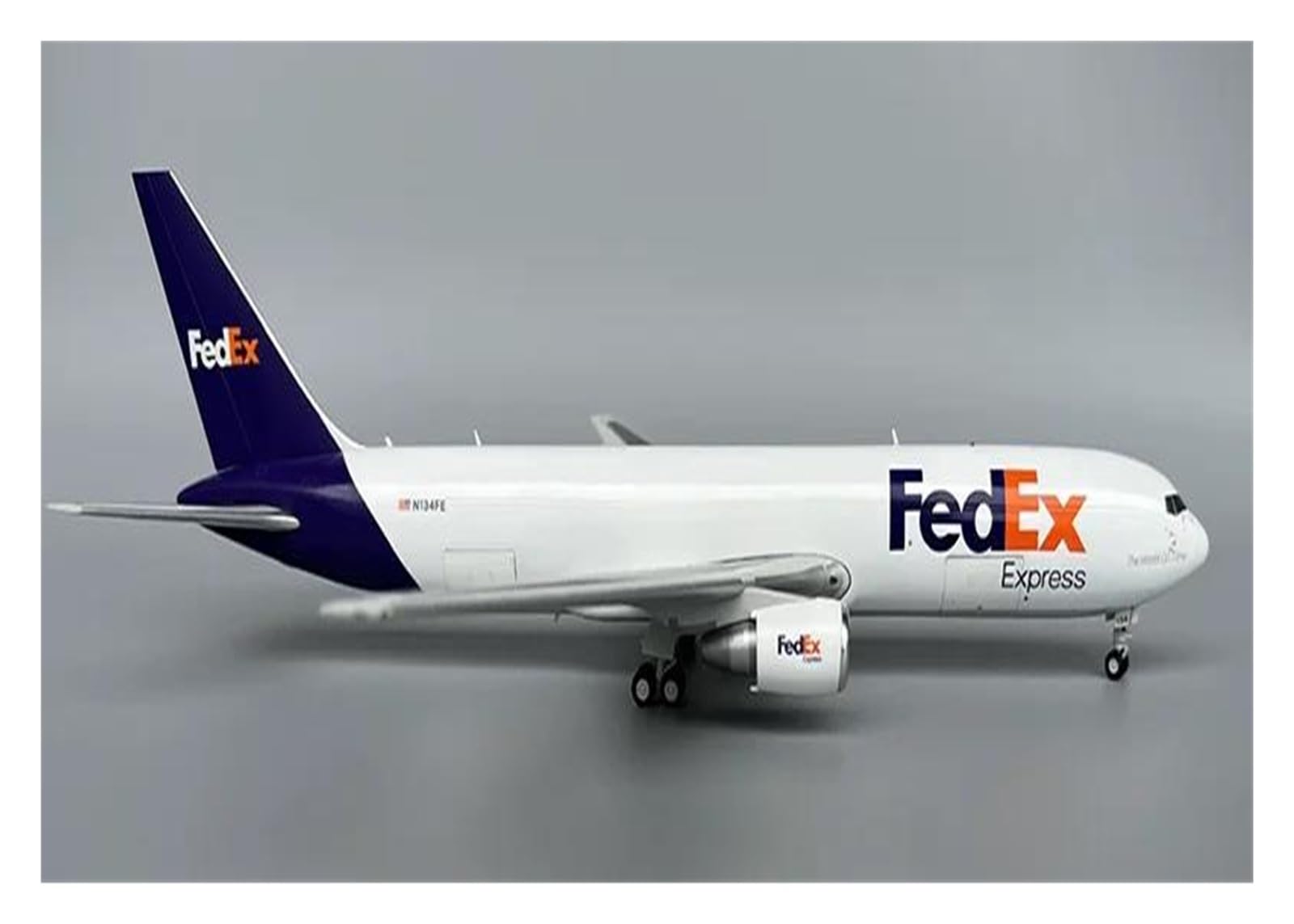 Amazon.co.jp: 航空機 B767 ため 767-300ER N134FE 航空機モデルの