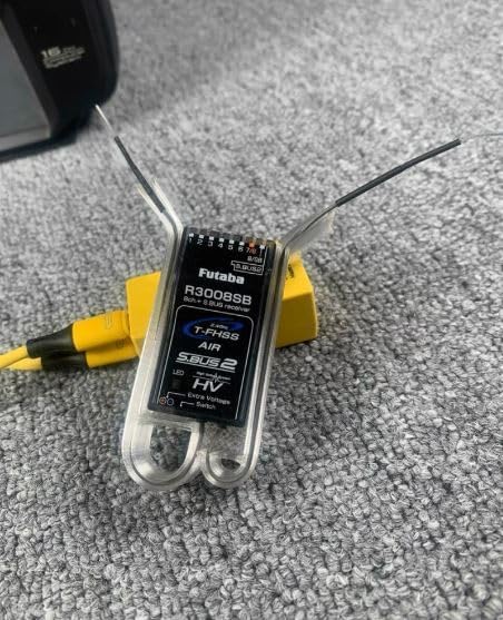 Futaba R3008SB T-FHSS方式受信機まとめて3台 R3008SB | 双葉電子工業