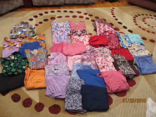 Unisex Scrub Uniform Set - Pack of 3 Sets - Black (Small - Petite)