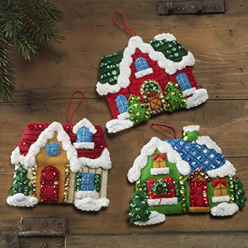 Bucilla 89218E Christmas Village Felt Applique Kit thumb #3