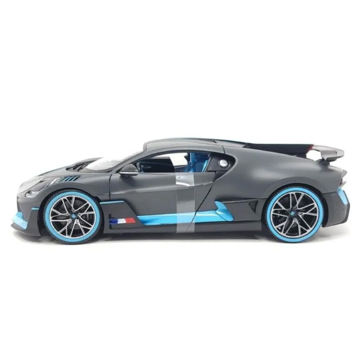 Maisto Bugatti Divo 1:18 Special Edition Diecast Car (Gray