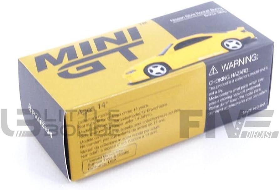 Amazon | TrueScale Miniatures MINI GT 1/64 Rocket Bunny Nissan