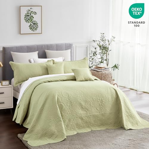 Image of Oversized King Bedspread, Embossed Paisley Quilt Set King /Cal King, Lightweight Reversible Coverlet, Scalloped Edge - Fresh Natural Look, 5 Piece, Sage Green