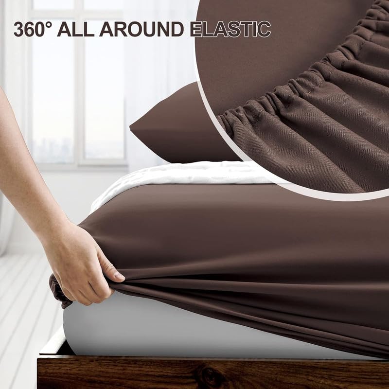 Image of Amazon Brand - Umi Cotton Feel Glace Cotton Fade Resistant Elastic Fitted Double Bed Bedsheet with 2 Pillow Covers Fits Upto 8 inches Mattress, Size- 72x72x10 Inches, Brown