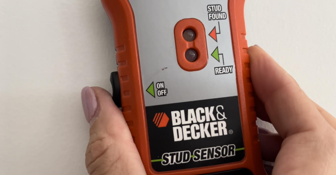 Honest Review of the Black & Decker Stud Finder - Amazon.com