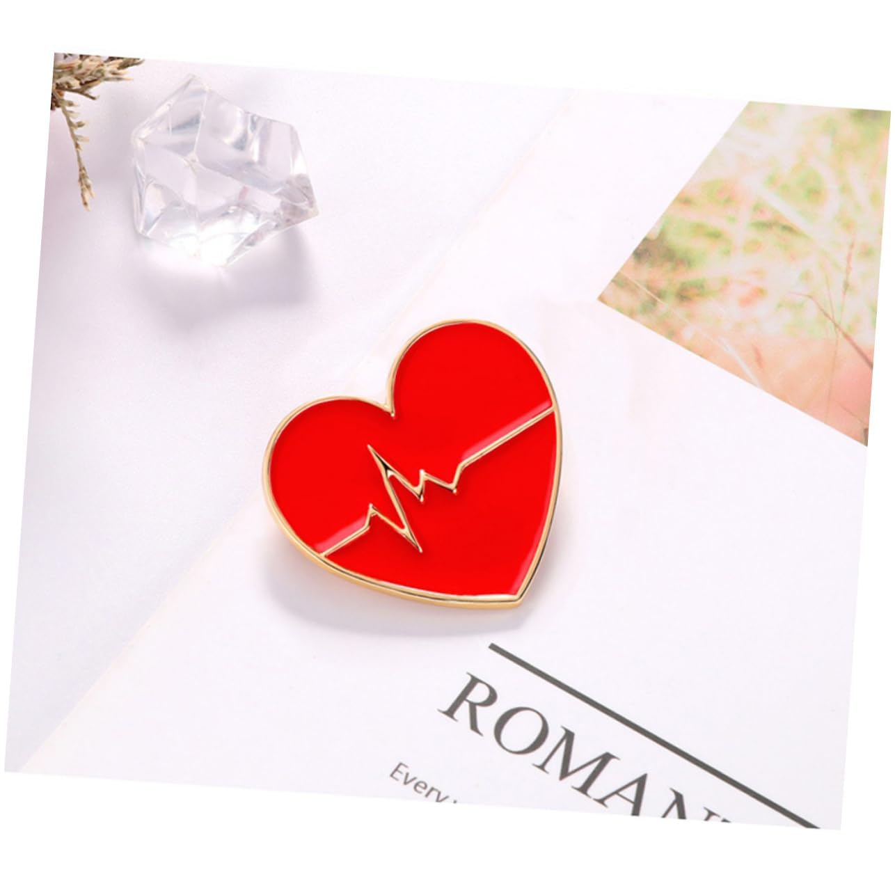 jewellery Modna 10-pakowa broszka z sercem. Materiał stopowy jewellery