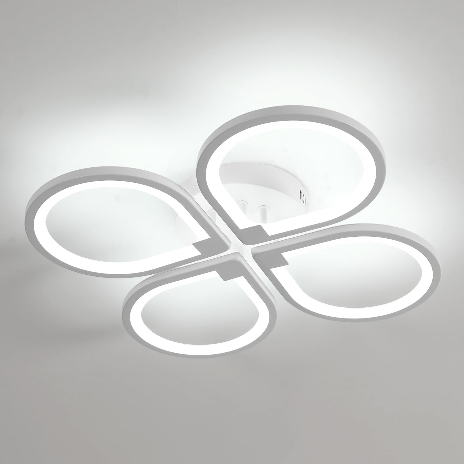 Comely Luz de techo led cuatro pétalos, lámpara de techo 40W 4500LM, luz de techo moderna creativa para sala de estar cocina baño dormitorio pasillo, blanco frío 6500K, diámetro 57cm, blanco