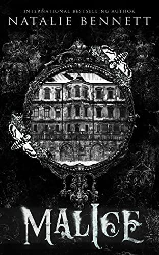 Malice: A Dark Romantic Horror (Dahlia Saga Book 1) (English Edition)