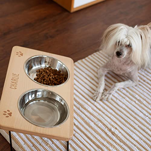 LAUBLUST Futterstation mit Name Personalisiert - Buche, 0,75 Liter (L) - Hundenapf erhöht - Hunde Zubehör - Napfunterlage Hund - Futternapf Katze