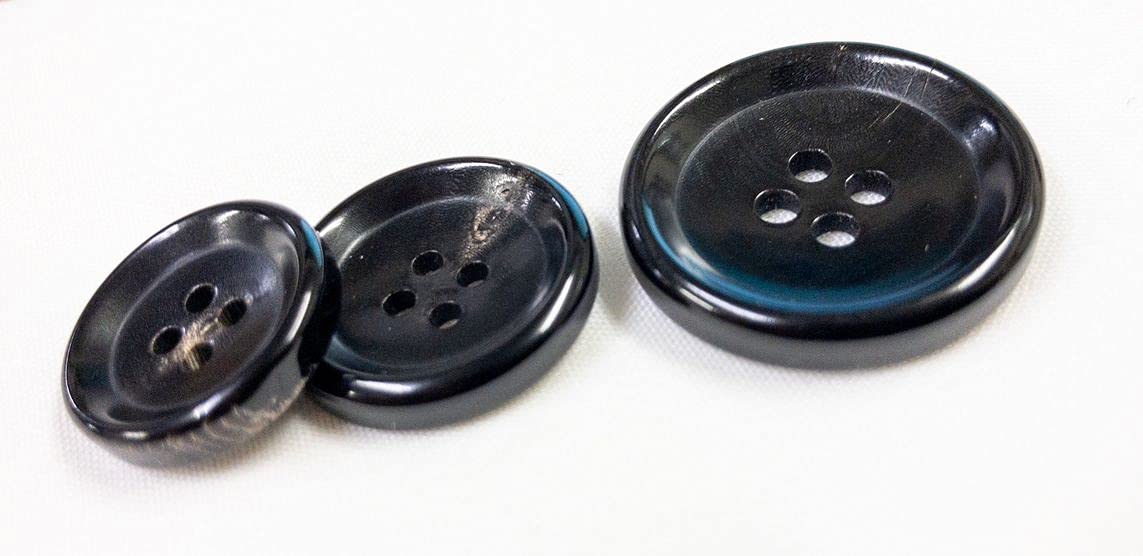 Amazon | 本水牛ボタン HBF-1 ブラック (28mm 5個入り) | ボタン 通販