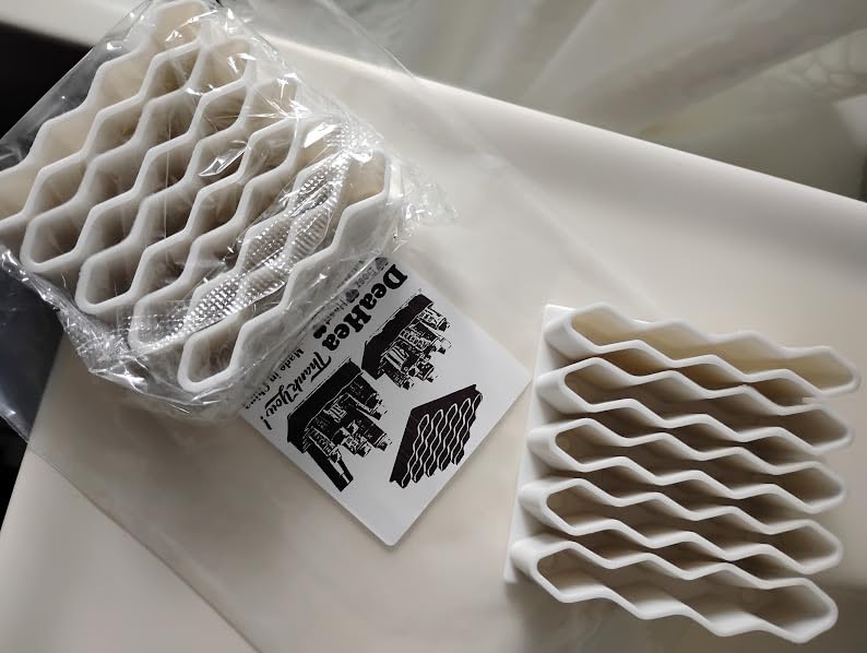 Customer using a desktop organizer