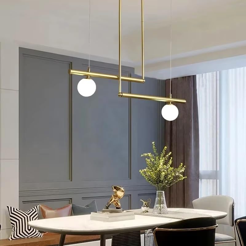 Lustre nordique moderne en verre soufflé et métal pour un intérieur prestigieux