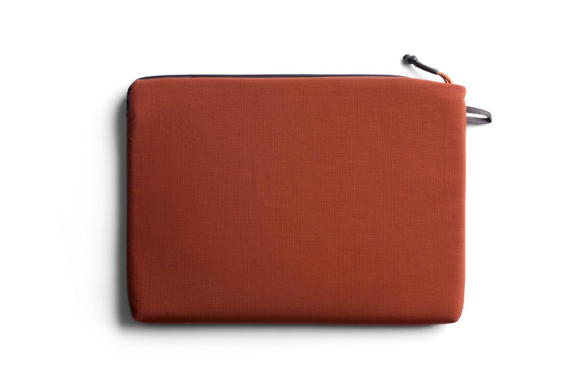 Bellroy Lite Laptop Sleeve, Funda Acolchada de 14 Pulgadas - Clay | Funda para portátil de 14 pulgadas ligera con acolchado slim y protector