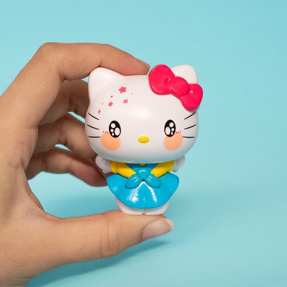 Comansi Hello Kitty Collectable Figure with 5 Exclusive Hello Kitty and Friends Accessories