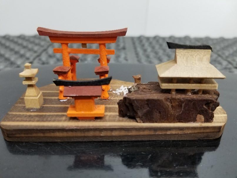 ☆未使用☆【世界文化遺産】☆宮島 厳島神社 鳥居☆木製 ミニチュア 鳥居 台付き 世界文化遺産 ☆宮島 厳島神社 鳥居☆木製 ミニチュア 鳥居 台 世界