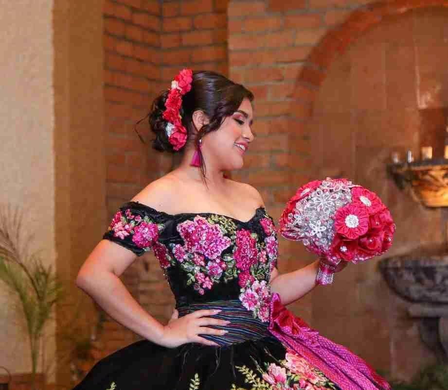Flower Embroidery Mexican Black Quinceanera Dresses Ball Gown Off The Shoulder with Sleeves Evening Formal Dress4