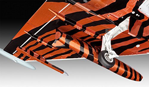 Revell Modellbausatz Flugzeug 1:48 - Eurofighter Typhoon "Bronze Tiger" im Maßstab 1:48, Level 5, originalgetreue Nachbildung mit vielen Details, 03949 – Bild 7