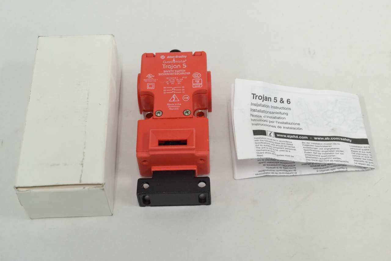 ALLEN BRADLEY 440KT11207 GUARDMASTER TROJAN 5 SAFETY SWITCH 240VAC