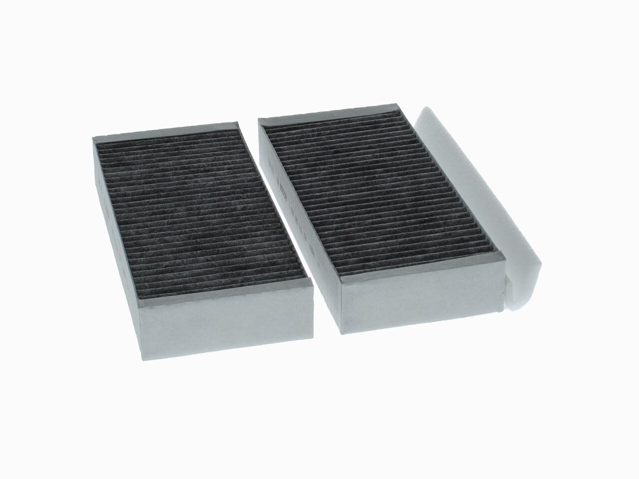 Bosch R5618 Filtre d'Habitacle à Charbon Actif de Remplacement - Contre les Mauvaises Odeurs, le Pollen et la Poussière pour un air plus pur à l’Intérieur du Véhicule - Jeu de 2 Filtres
