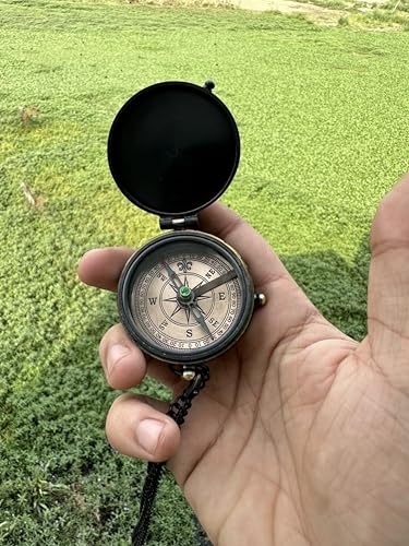Brújula de Bolsillo de Latón con Cita de Thoreau miniatura 2