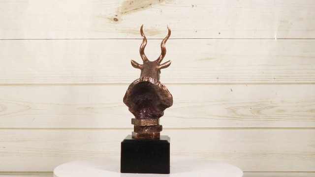 Estatua rústica de antílope africano Kudu en bronce 9.75" miniatura 7