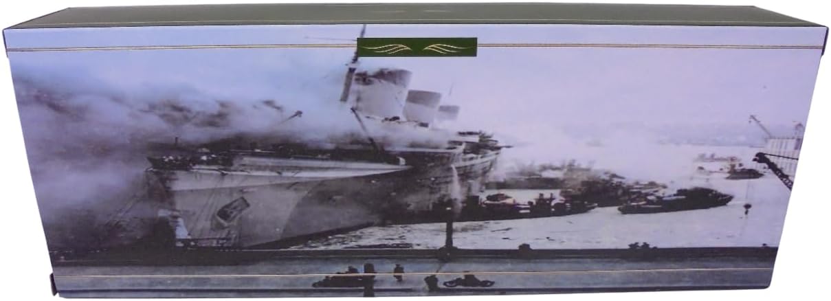 - Collectible Miniature Replica of The Famous Military Liner USS Lafayette 1942 (ex Normandie) Scale 1/1250 or 25 cm - Lafayette