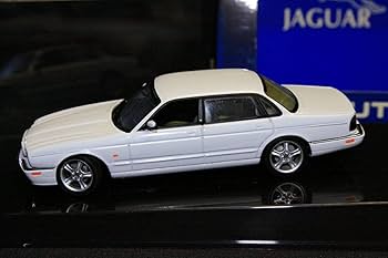 絶版未展示品 オートアート 1/18 ジャガー XJ-S ホワイト1980 絶版未展示品 オートアート 1/18 ジャガー XJ-S ホワイト1980