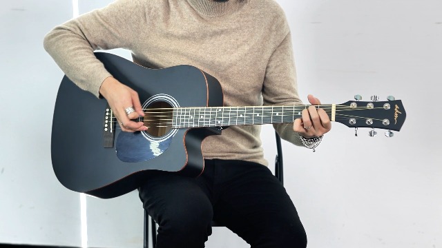 Amazon | ADM アコースティックギター 初心者セットドレッドノート