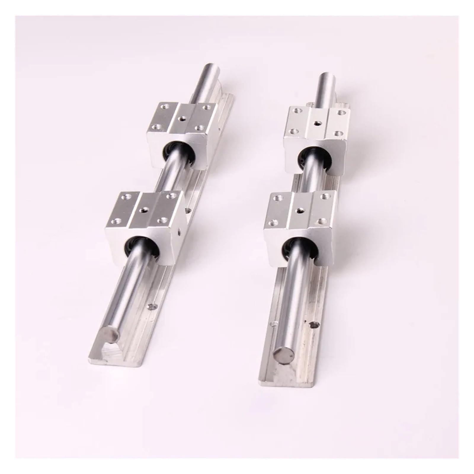 300 400 500 600 800 1000 1200 1300 1500 mm Vollständig unterstützte Linearschienen-Gleitwellenstange mit 4-teiligem Lagerblock(800mm)