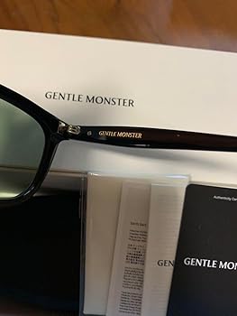 GENTLE MONSTER Days Day サングラス ブラック 男女兼用 Gentle Monster Days Day サングラス | ブラック | FARFETCH JP