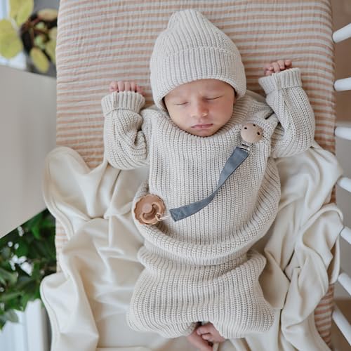 Image of mushie Linen Baby Pacifier Clip Holder (Powder Blue /Deep Sea)