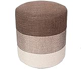 ASIENTO COMPACTO Y CÓMODO: nuestra otomana compacta le brinda un taburete cómodo para los pies sin estorbar. El acolchado extra grueso es una excelente manera de hacer que su sofá o silla sea aún más cómodo con un taburete adicional para los pies. Perfecto para agregar al tocador de su dormitorio o baño para que se sienta cómodo preparándose para el día