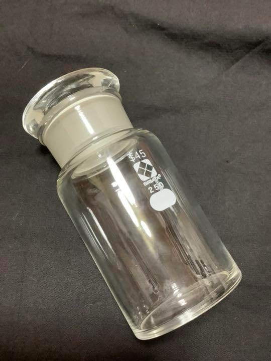 【柴田計器】ガラス器具　試薬びん 広口 試薬瓶（共栓瓶）の通販ならシモジマ【公式】 白　500ml×3と250ml×1 保存容器・ケース