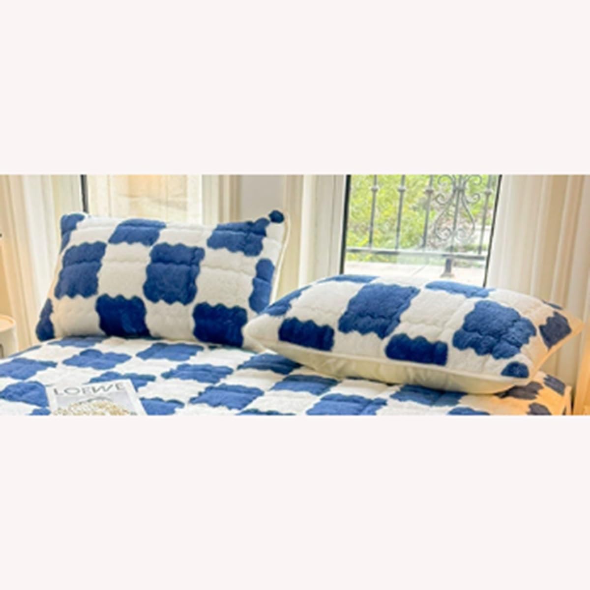 Milk Checkered Mattress Cover, Soft Velvet Bed Sheet Protector Cover, Elastic Fitted Mattress Topper(Blue,2 Pillowcases)