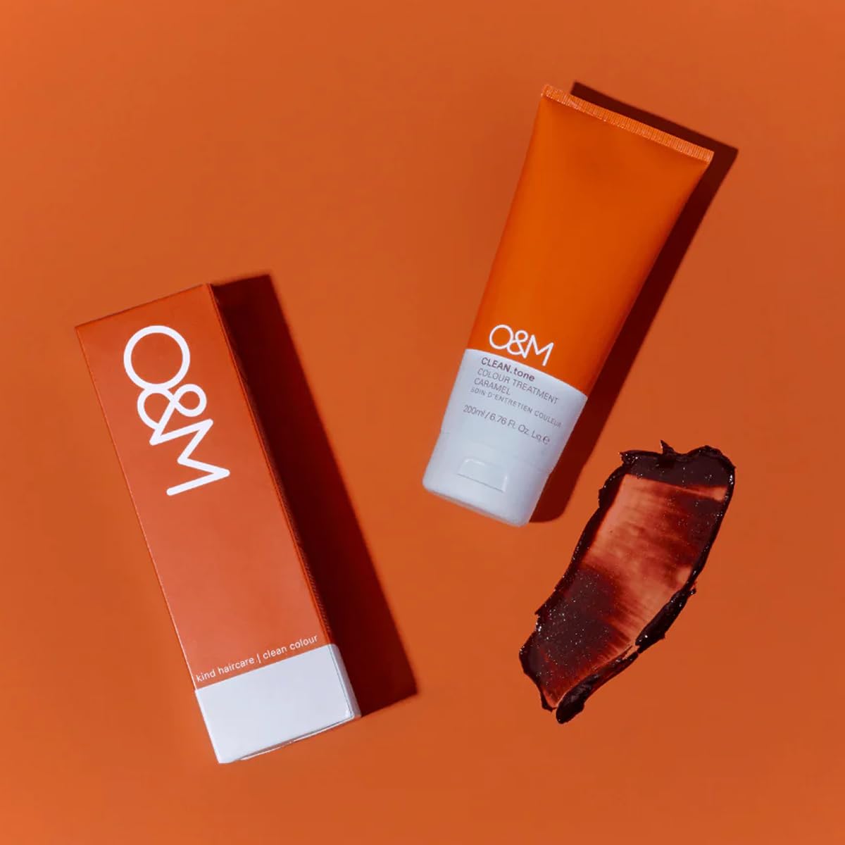 O&M CLEAN.tone Caramel (200 ml) – Tratamiento de color refrescante para cabello rubio – Cuida y tonifica de rubio a rubio muy claro – Sin sulfatos ni siliconas – Certificado PETA, vegano, fabricado en
