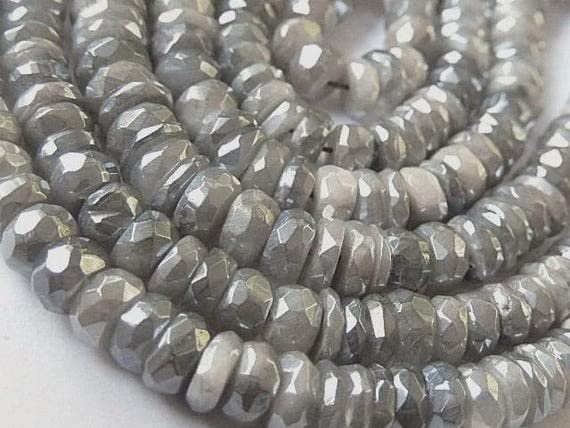 Pierre de lune grise facettée pour créer vos bijoux bohèmes chic lors de vos ateliers créatifs