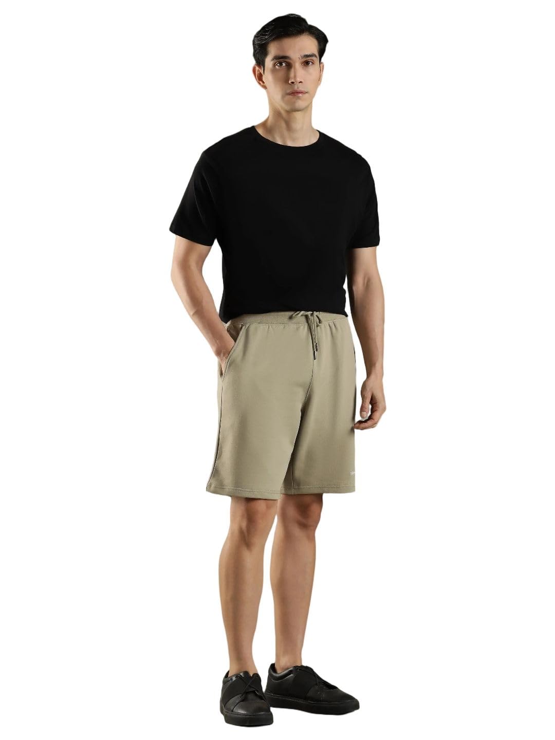 Regular fit Solid mid Rise Shorts-image-9