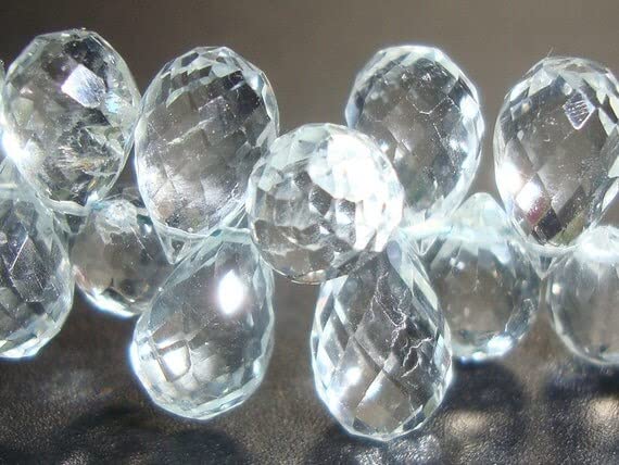 Aigue-marine briolette perles de sérénité bleue pour cadeaux d'anniversaire
