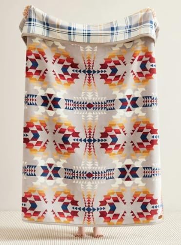 Pendleton Reversible Plush Throw - 50" x 70" (1, Mount Foraker)