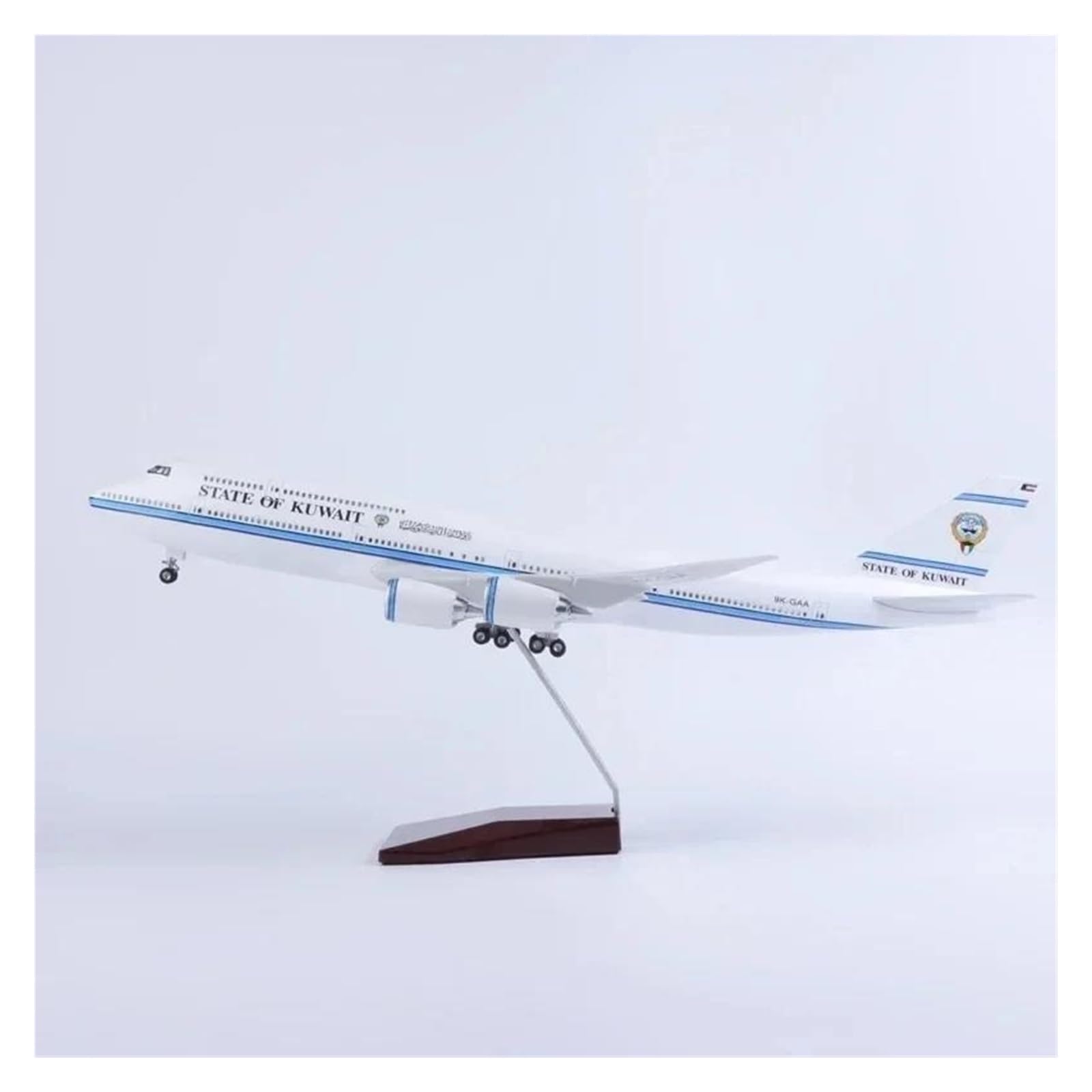 Odlewane zabawki samolotowe w skali 1/150 dla kuwejckiego modelu samolotu B747 model samolotu odlewany samolot wykwintna dekoracja samolotu do kolekcji i ekspozycji (ze światłem)