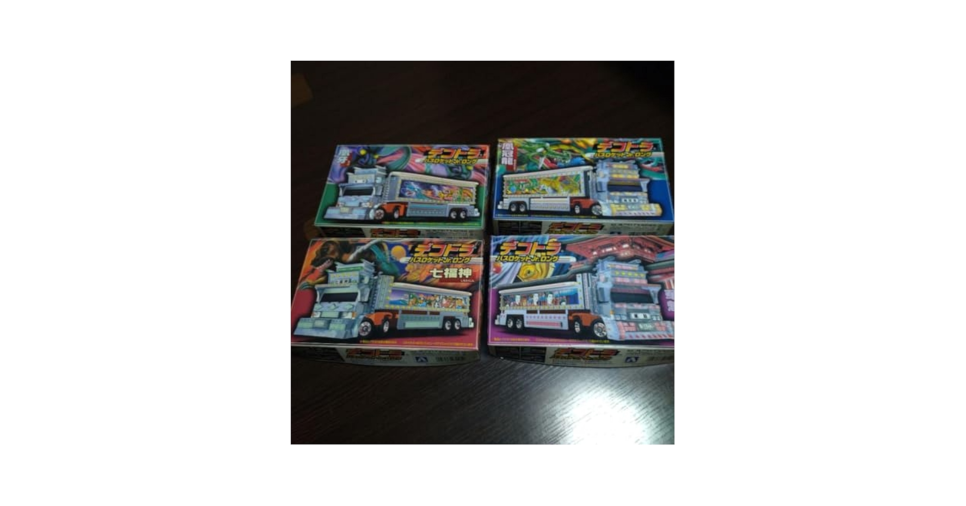 Amazon.co.jp: デコトラ バスロケットJrロング TJB : おもちゃ