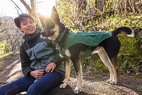 RUFFWEAR Overcoat Fuse 2-in-1-Kombination aus Hundemantel und -Geschirr, mit Fleece Gefütterte Hundejacke, Evergreen M