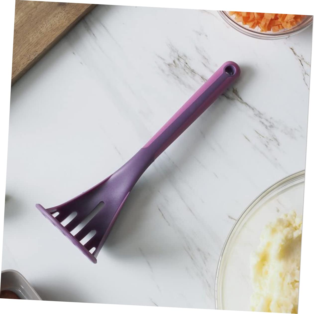 BRIGHTFUFU Creative Vegetable Masher Ergonomic Potato Ricer for and Vegetable Puree Lightweight and Sturdy Kitchen Gadget Purple