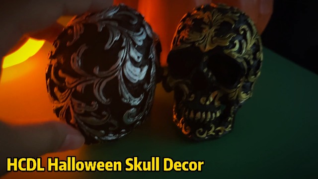 Figura Decorativa Calavera Gótica 9.2 cm Resina Negra y Dorada miniatura 7