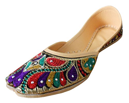 Chaussures en velours indien brodé idéales pour mariage et fêtes