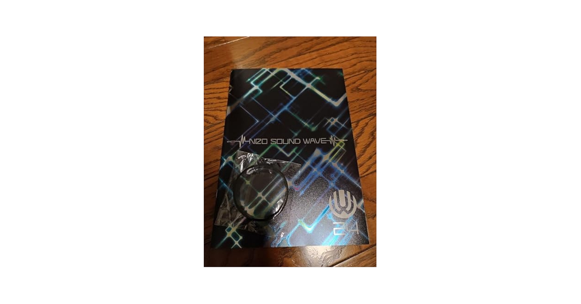 Amazon.co.jp: UVERworld ウーバーワールド Neo SOUND WAVE