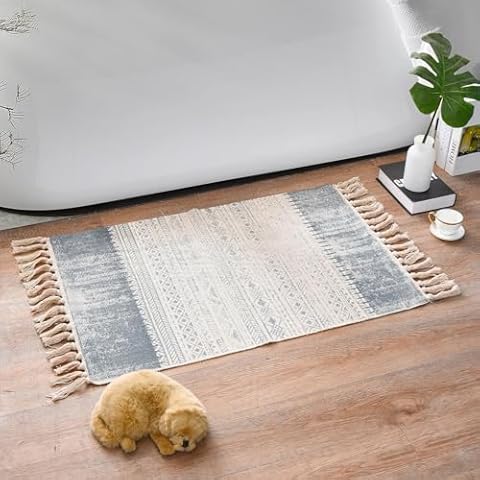 YRXRUS Christmas Cotton Rug, Boho Christmas Area Rug, Rugs for Aesthetic Room Decor, Tassel Bathroom Rug, 24x35 Inch for Farmhouse Party, Runner, Living, Bedroom, Entryway, Entryway Cover